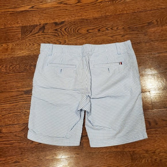 Tommy Hilfiger 8" Seersucker Short in Light Blue Gingham - Picture 4 of 5